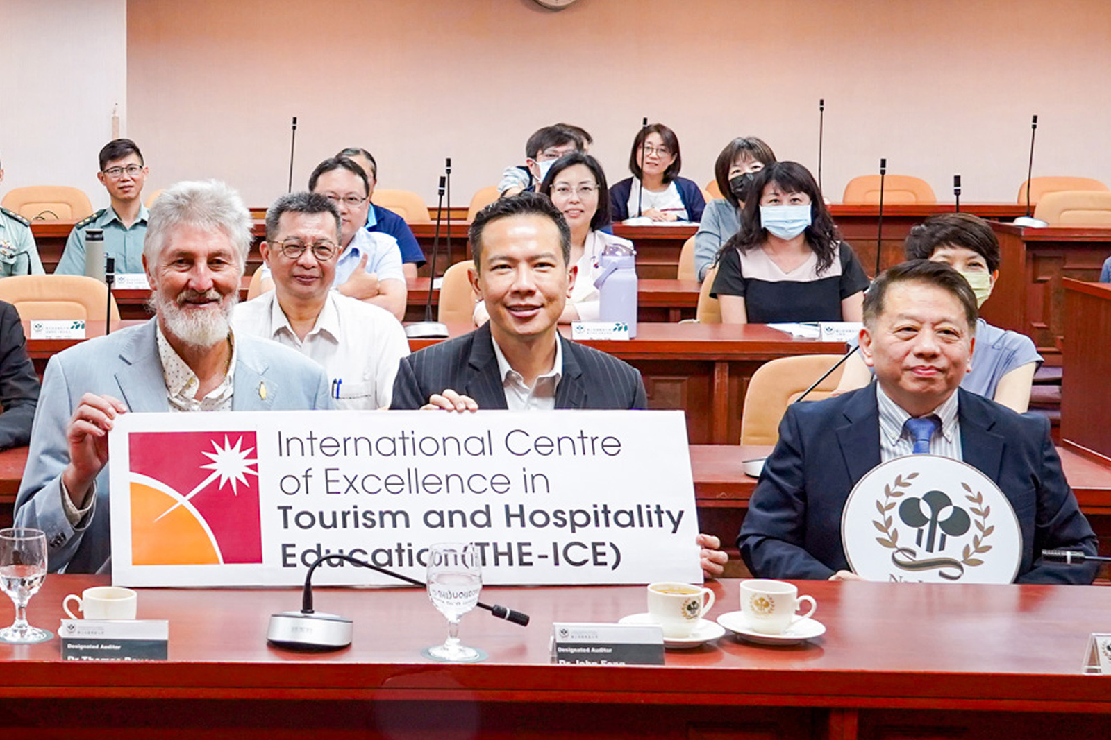 THE-ICE 評鑑委員考察心得與校內師長分享圖片