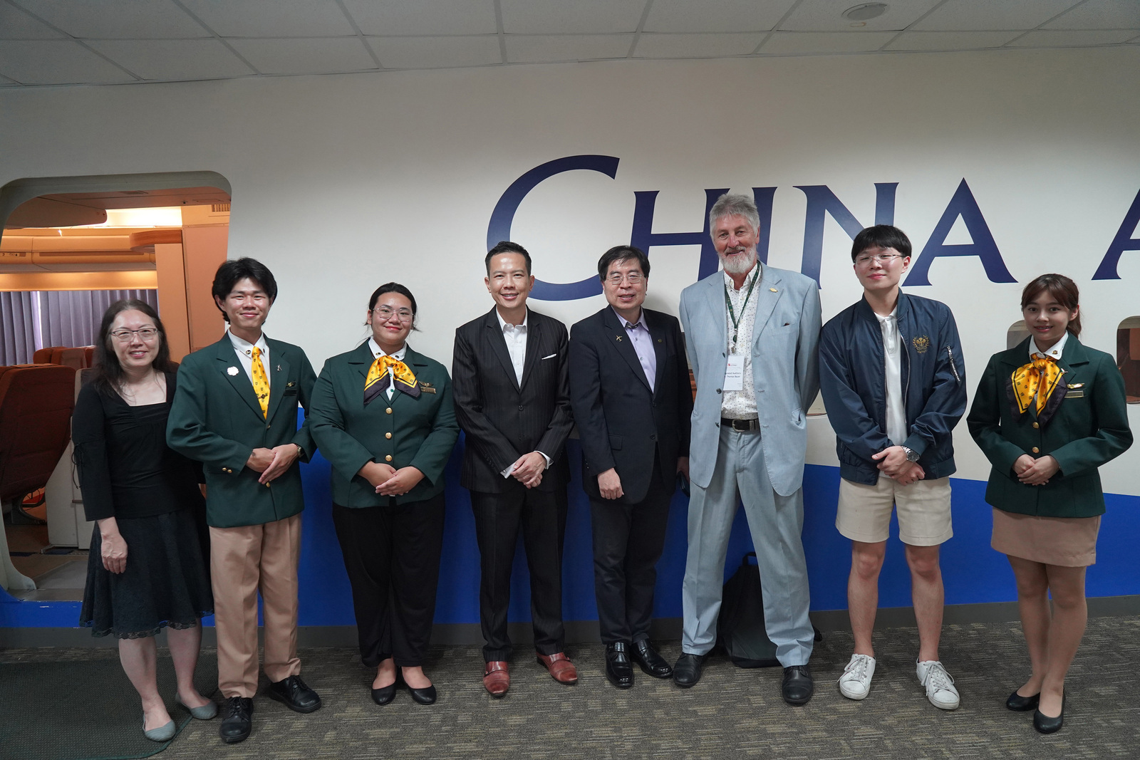 THE-ICE評鑑委員對高餐大學生專業表現留下深刻印象圖片