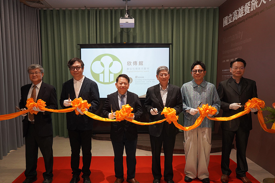 校友會莊理暉前理事長、薛舜迪理事長、容繼業前校長、陳敦基校長、楊政樺副校長及陳良進總務長(由右至左)共同剪綵圖片