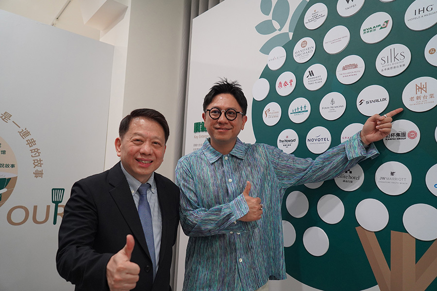 校友會理事長薛舜迪(右一)等傑出校友與高餐大共築永續發展願景圖片