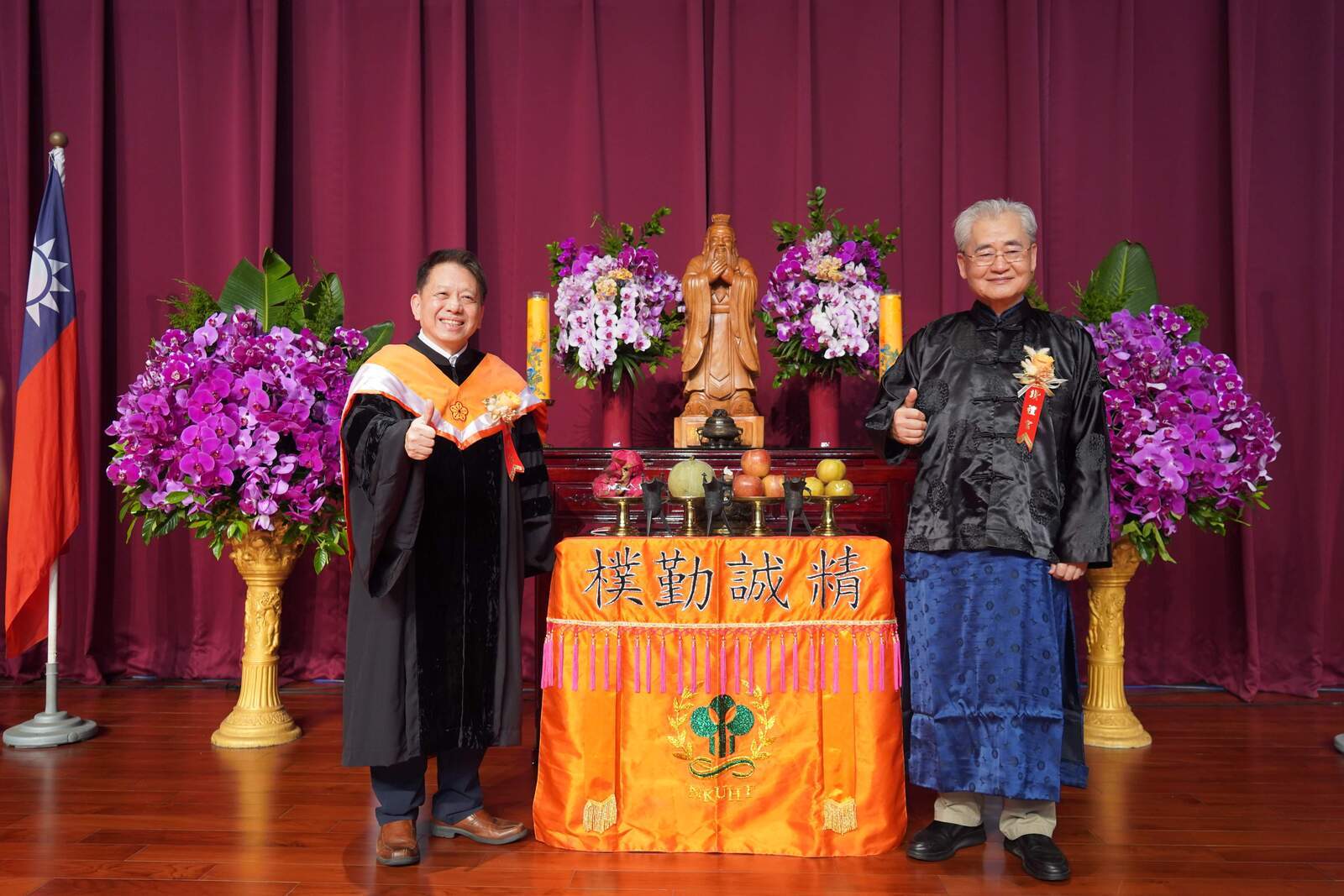 毛治國教授與陳敦基校長深厚師生情誼，足證教育薪火相傳圖片